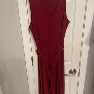 Elegant Red Sleeveless Dress